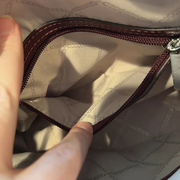 Michael Kors 2way carry crossbody burgandy w/ sparkle bag, silver hardware NWOT - Picture 16 of 16